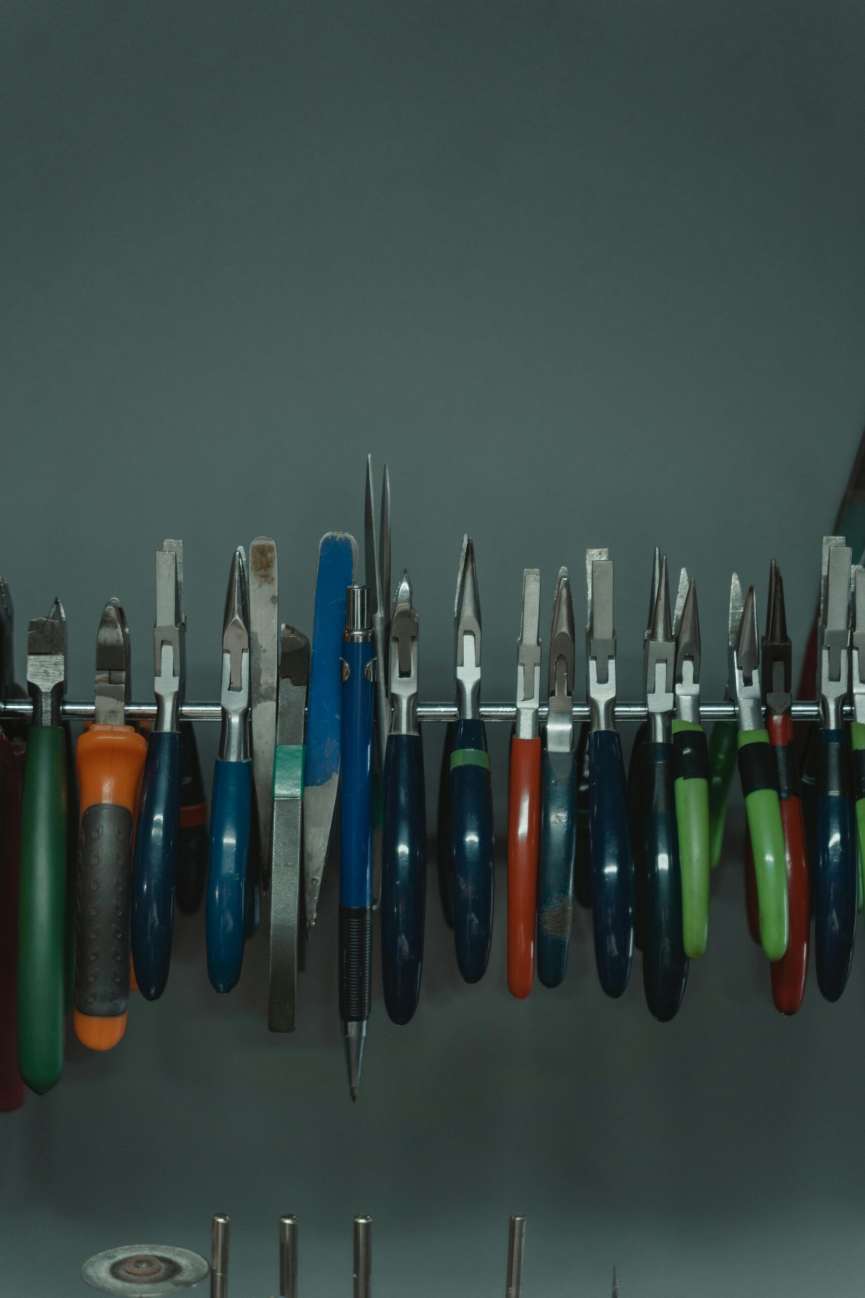 Jewelry polishing compound and silver finishing workbench